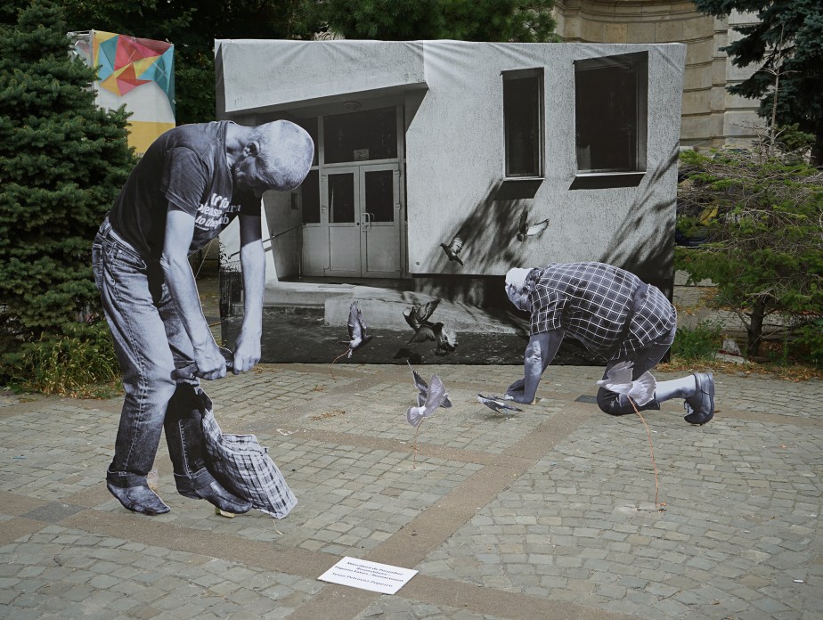 DIMENSION_IS_NOT_RESTRICTED_by_Metric72